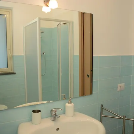 Capomulini Mare Bed & Breakfast *