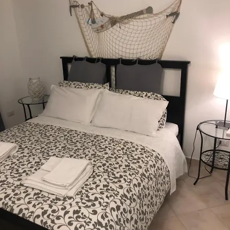 Capomulini Mare Bed & Breakfast