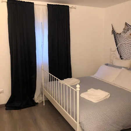Capomulini Mare Bed & Breakfast